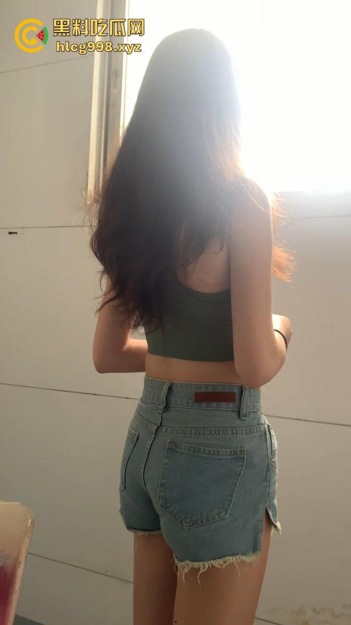 台湾模特【汪淼】骚气十足!情趣内衣轮着换,大长腿让老公天天交公粮撑不住!-5