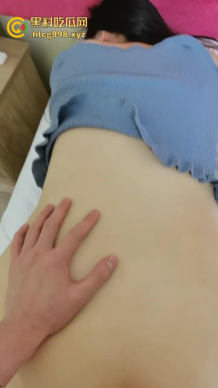 台湾模特【汪淼】骚气十足!情趣内衣轮着换,大长腿让老公天天交公粮撑不住!-11