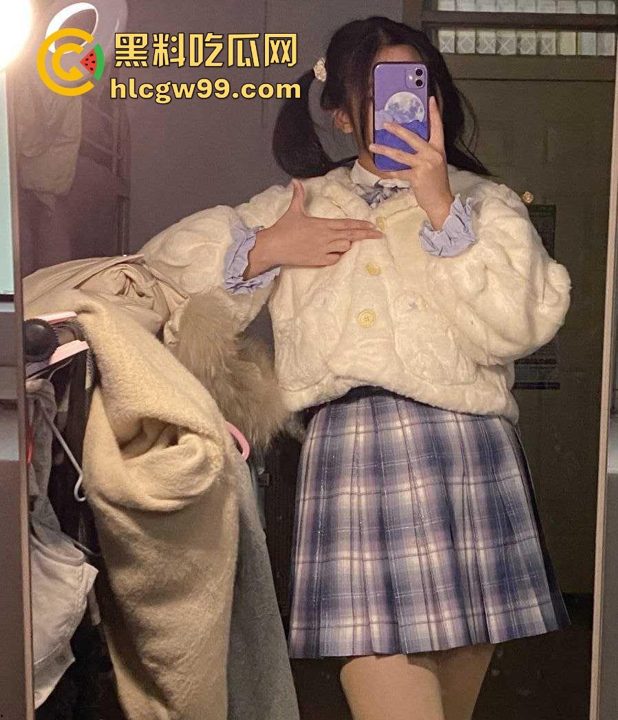 泉州经贸职业技术学院【刘思思】反差母狗发情自慰，只要宿舍没人的时候就是拍视频自慰的时候！-11