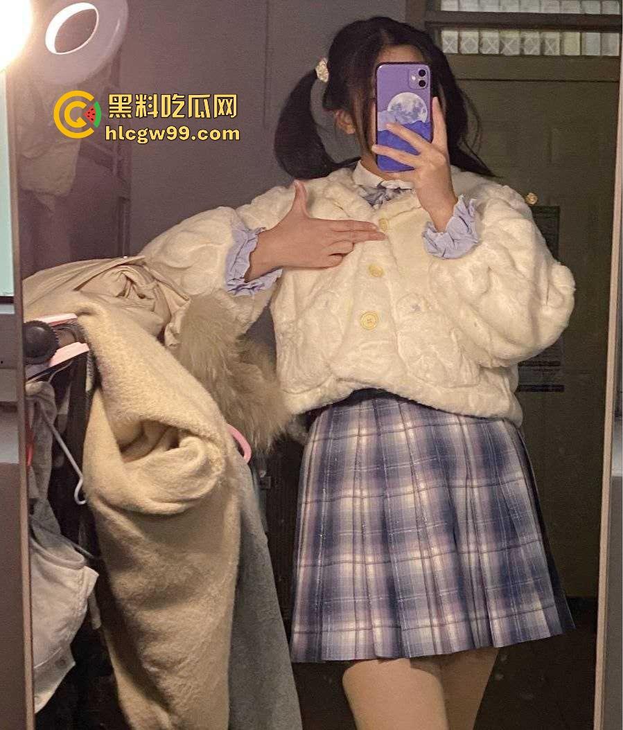 泉州经贸职业技术学院【刘思思】反差母狗发情自慰，只要宿舍没人的时候就是拍视频自慰的时候！-15