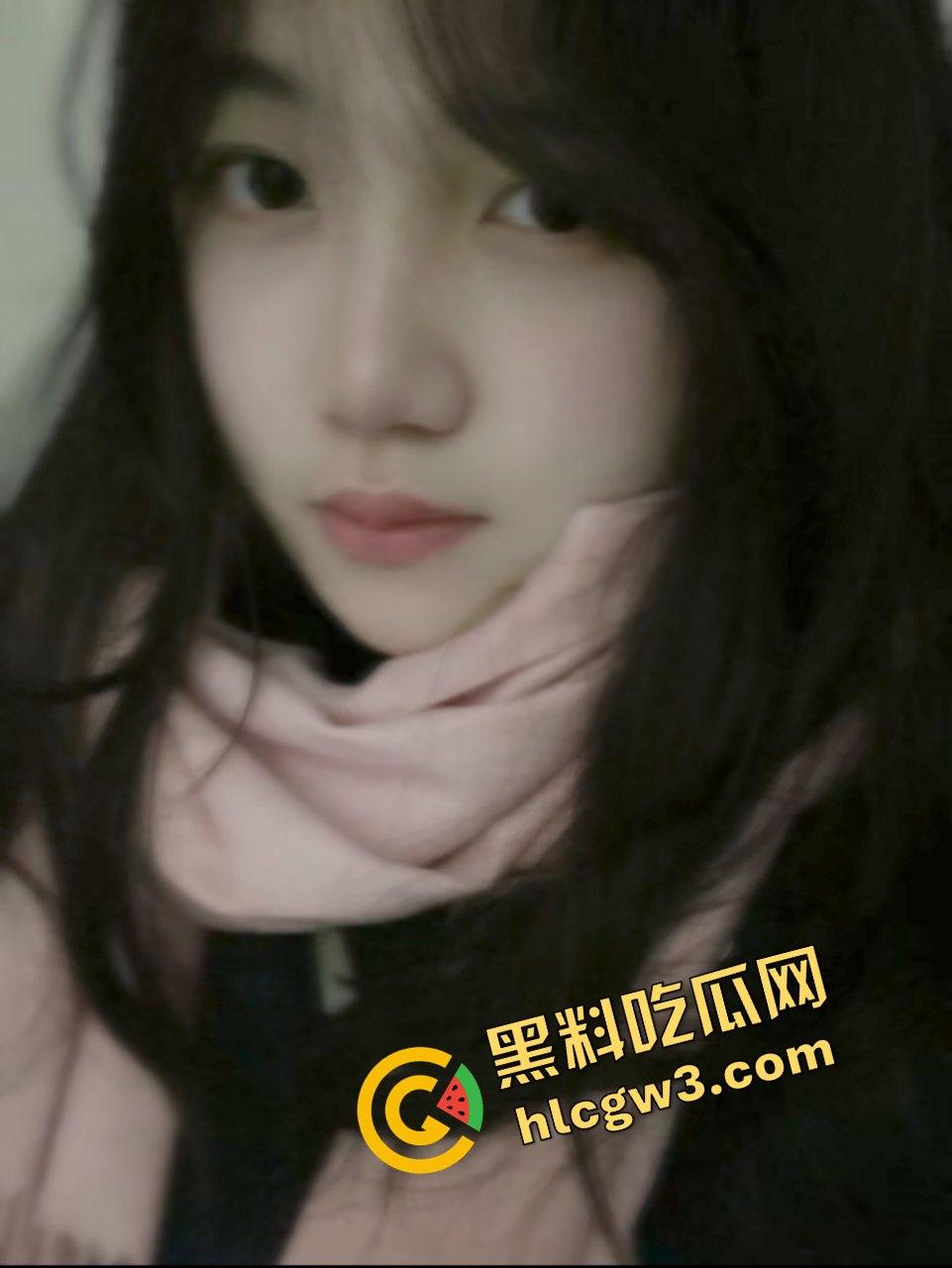 独家首创！江苏溧水高级中学清纯学生妹『叶芸』被下头男逼迫拍粉穴 渣完后分手又曝光！-3