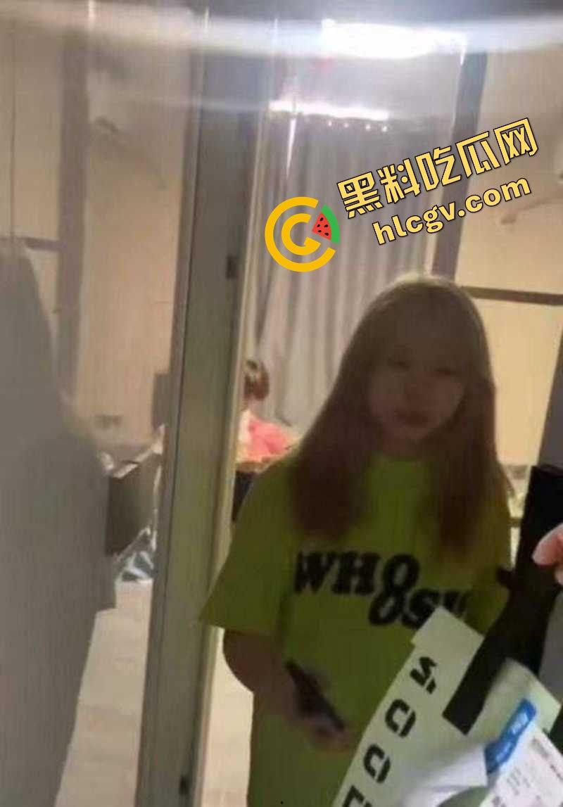 浙江桐乡反差贱货『龚婉颖』出轨异地男友 男友神之第六感喊外卖员捉奸 视频遭泄密 独家流出！-9