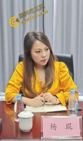 青岛未来盛世管理公司内幕大曝光：女经理【杨琨】色诱商政两界，裸照换资源，陪睡领导，私生活淫荡惊四座！-3