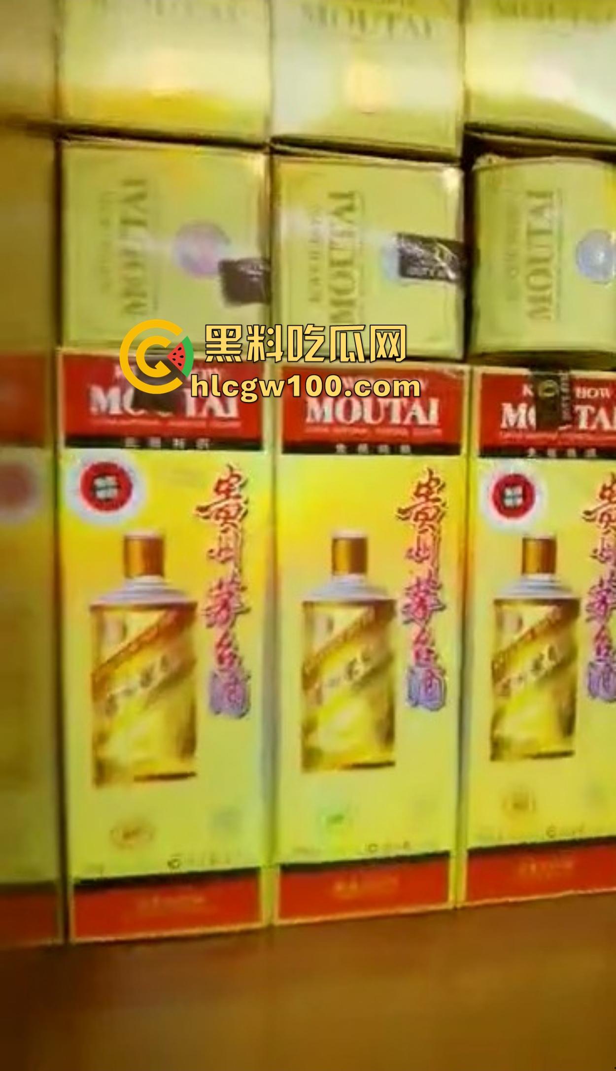 海南政协常委『张泰超』五妻生活奢华曝光，26岁小老婆豪宅震撼人心 一面墙的茅台20万马桶 大老婆还能怎么壕？-14