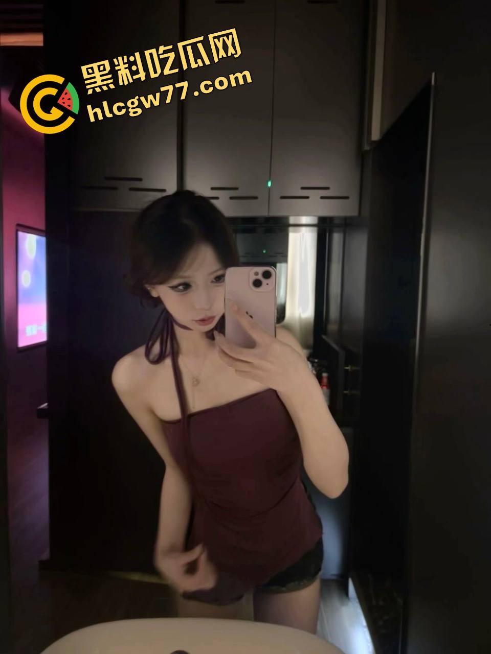 舔了半年公司女同事『周倩瑶』结果人家晚上骑着大屌浪到喷水,白天装清高晚上喂精!-4