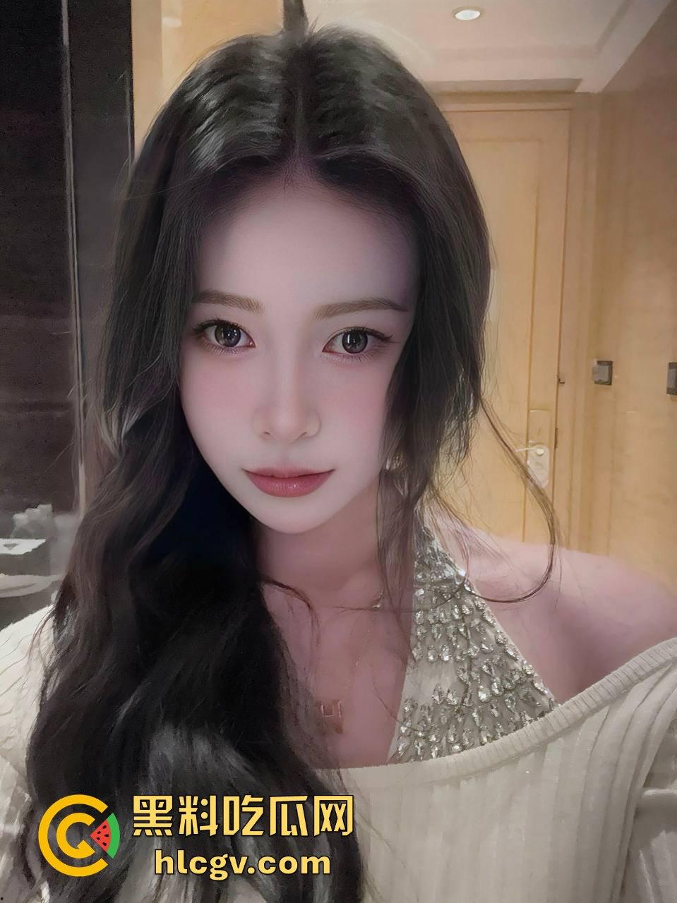 上海绿奴自爆极品骚妻！丝袜长腿撩到极致在线求单男！主动掰开骚穴邀单男干到爽！-22