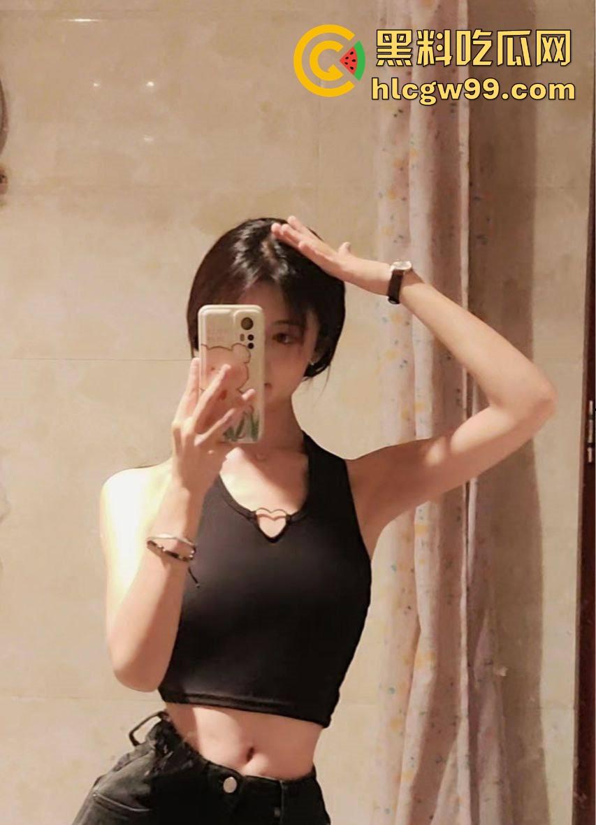 足浴店前台【吴婷婷】反差母狗彻底沦陷，高颜值舔狗一堆，最后还是被富二代调教，绑在情趣道具上爆操到失神！-5