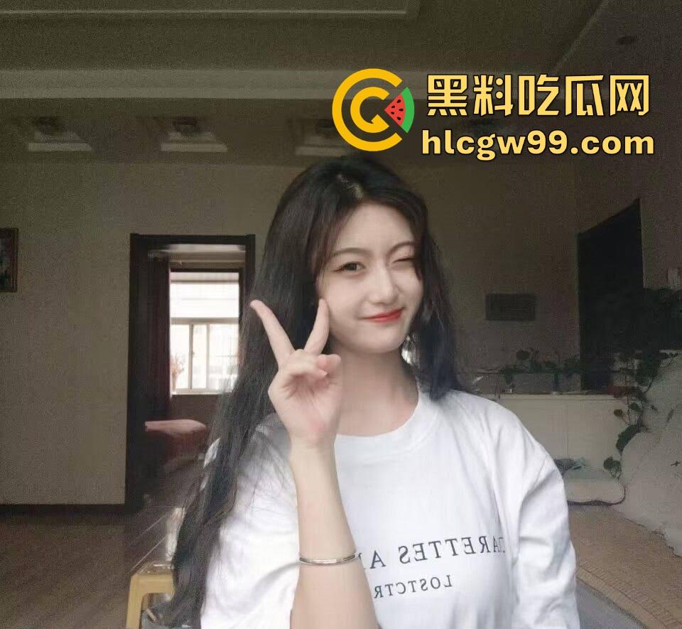 足浴店前台【吴婷婷】反差母狗彻底沦陷，高颜值舔狗一堆，最后还是被富二代调教，绑在情趣道具上爆操到失神！-8