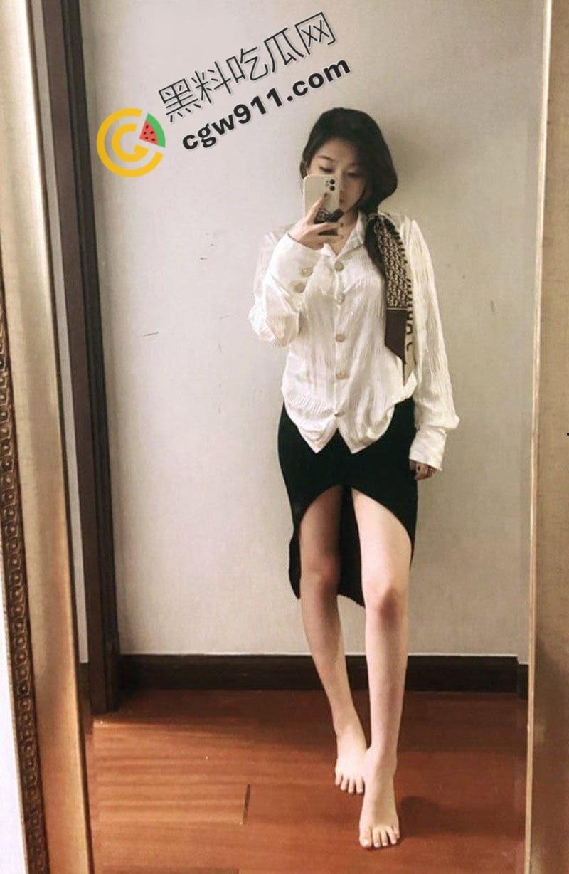 山东极品校花【张莉莉】性爱视频泄露震撼全网！高冷女神在学长床上翘臀高撅，娇喘连连，彻底化身淫荡母狗-2