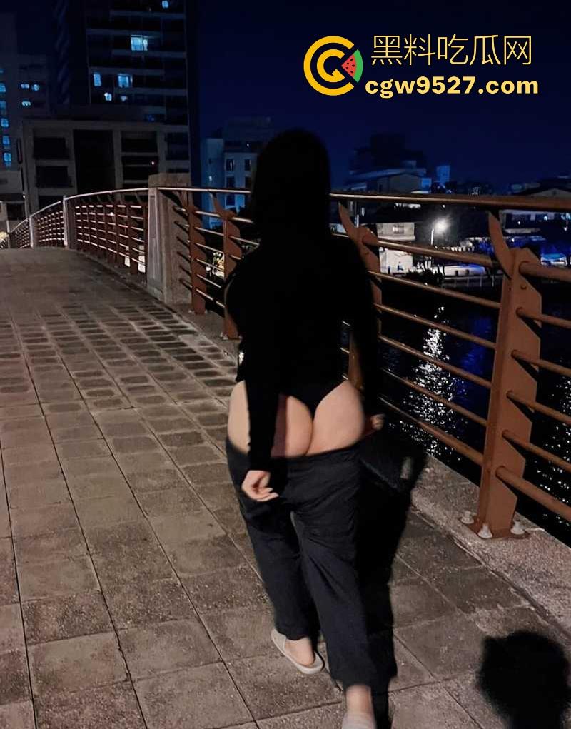 台湾巨乳教练【Viviana】情侣私拍流出!巨乳肥臀性感诱惑,举哑铃被壮硕男友狂操,各种露脸做爱,老会玩了!-8