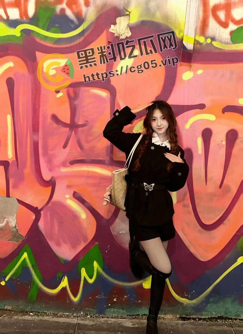 上海外国语学院校花 校内露出口交 教学楼道内大战 体液洒满校园 被富二代玩腻后曝光-2