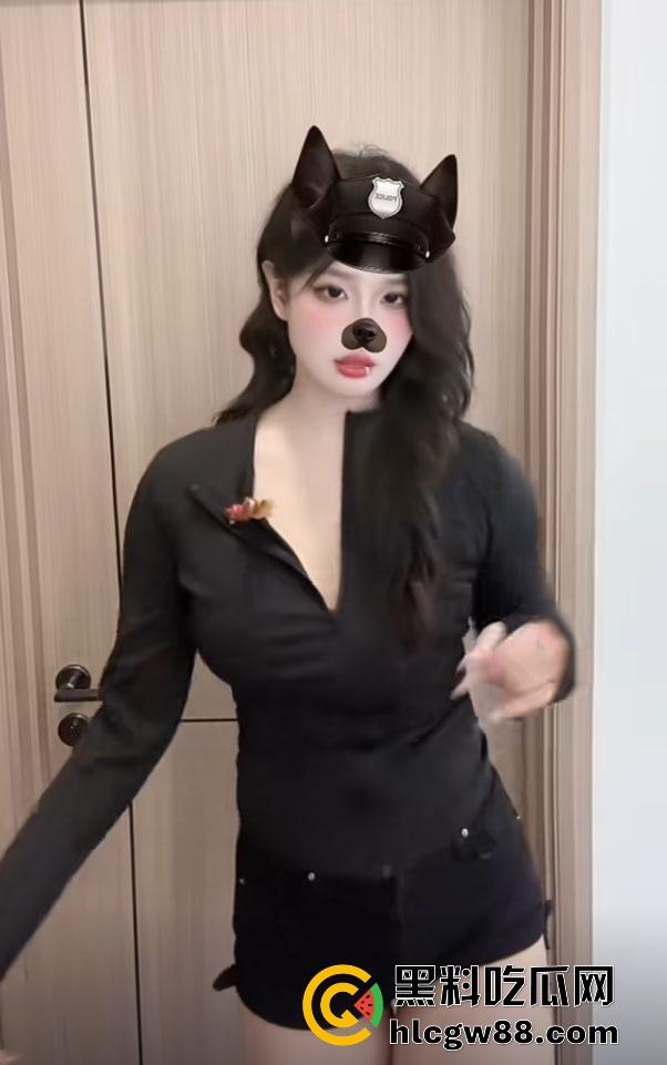 福建厦门抖音嫩妹【孙悦婉】高颜值极品身材性感学生妹，私下当主播PK找干爹，小骚逼被干爹射爆了！-13