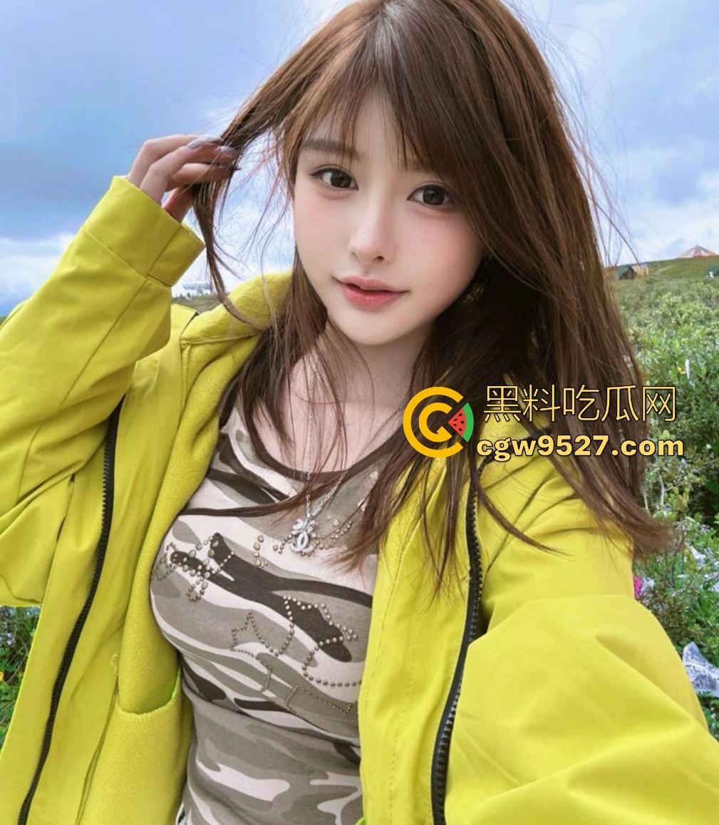 广州大学高颜值骚货【林怡莲】靠脸蛋身材上位，多体位开战，细腰狂扭蜜桃腿夹紧，撸管必备的极致尤物！-3