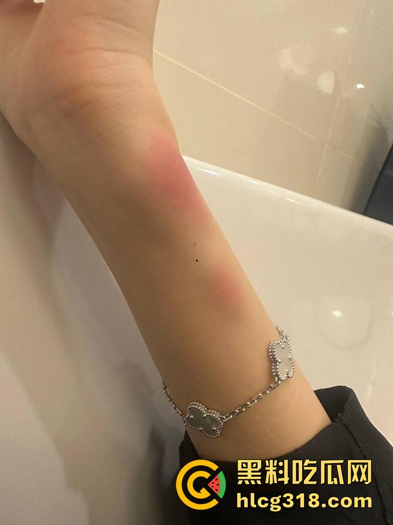 东南亚吸毒男模，无套和客人出台，双飞吸毒玩嗨杀死女友，还将女友闺蜜强奸砍头分尸，太变态了！-5