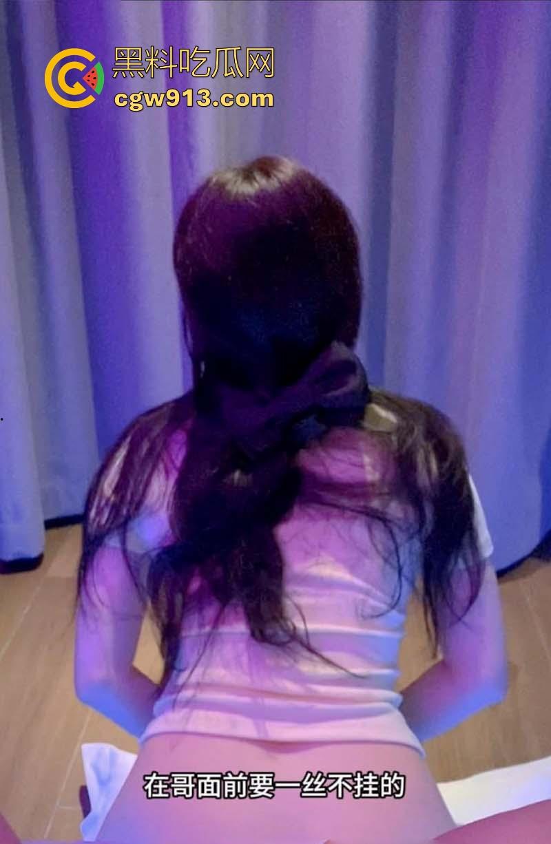 海角乱伦，和我的骚妹妹激情做爱，求我把精子全射进骚逼里，全程淫语不断，骚到离谱！-5