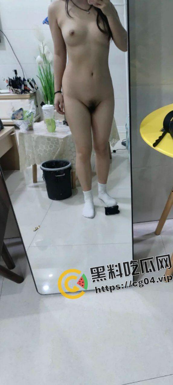 阜新会计【张姝涵】约炮网友 自慰肛塞连环珠 极品反差-5