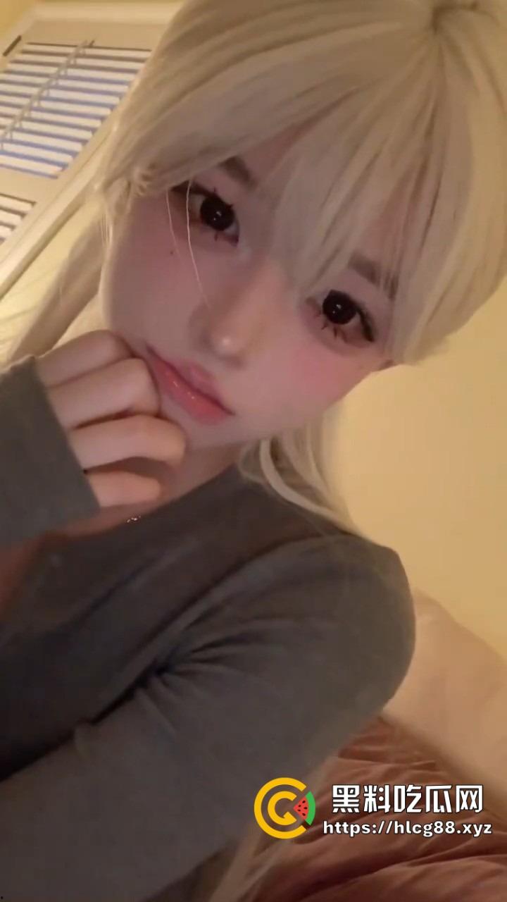 抖音美少女【鳗鱼mumu】推特卖逼，真名胡雯丽江西贱货背着男友收门槛裸聊，亲爹猥亵变态瘾曝光！-9