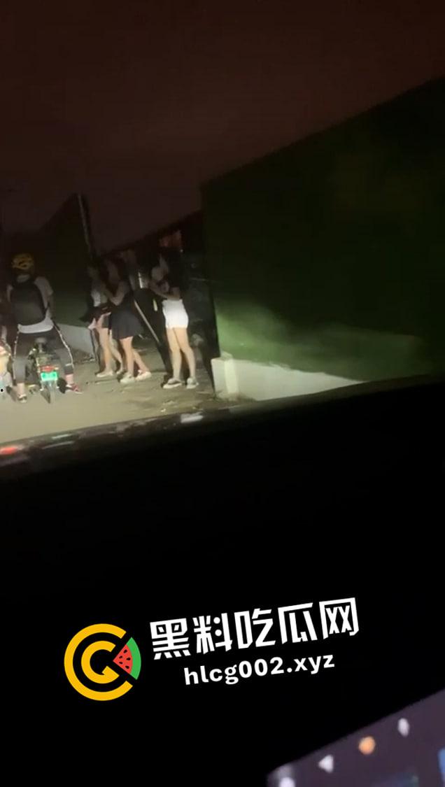 英雄出没小巷里 足浴店里见佳人!孤勇者扫街探店合集 师傅别找了 就这个吧-15