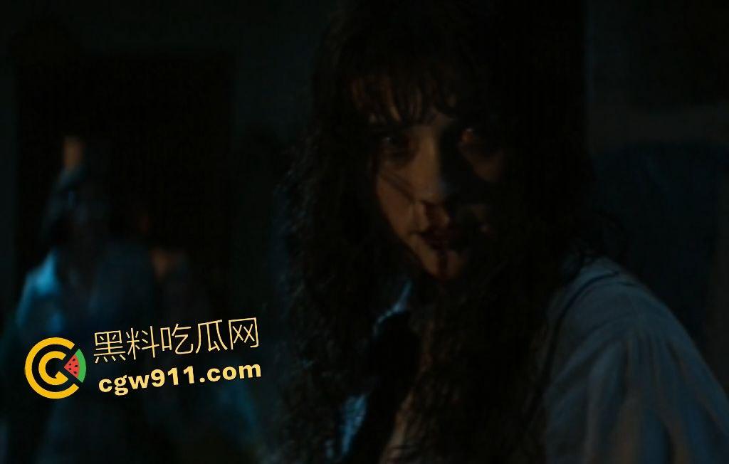 【招魂4】沃伦夫妇1986重返驱魔战场！斯莫尔家族恶魔肆虐，地狱烈焰吞噬惊魂夜！-7