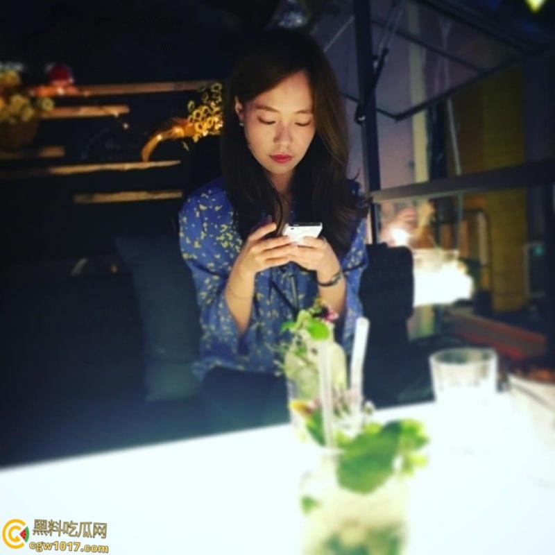 国家电网女员工【沈雨】气质少妇私下约炮成瘾，大量性爱自慰拍摄流出，看得让人欲罢不能！-1