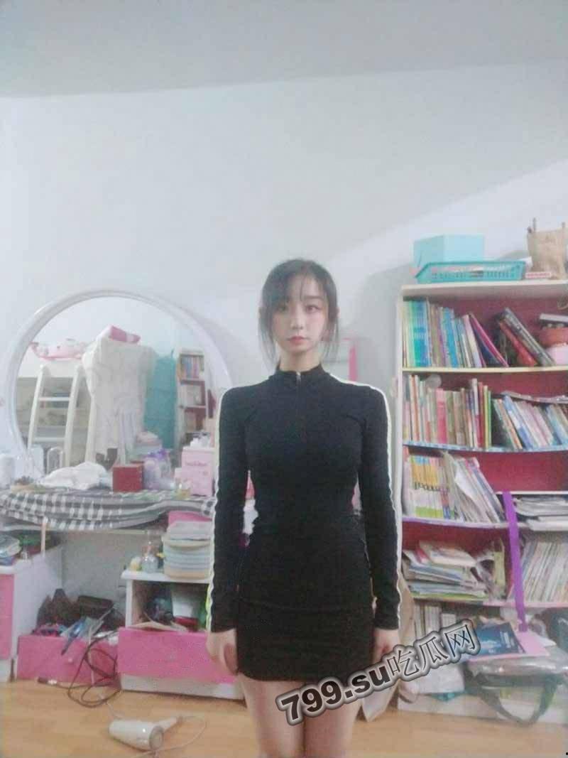 前女友系列！刚满 18 岁童颜巨乳高中生「李歆瑶」发育得非常不错 遇到渣男前任泄露-3