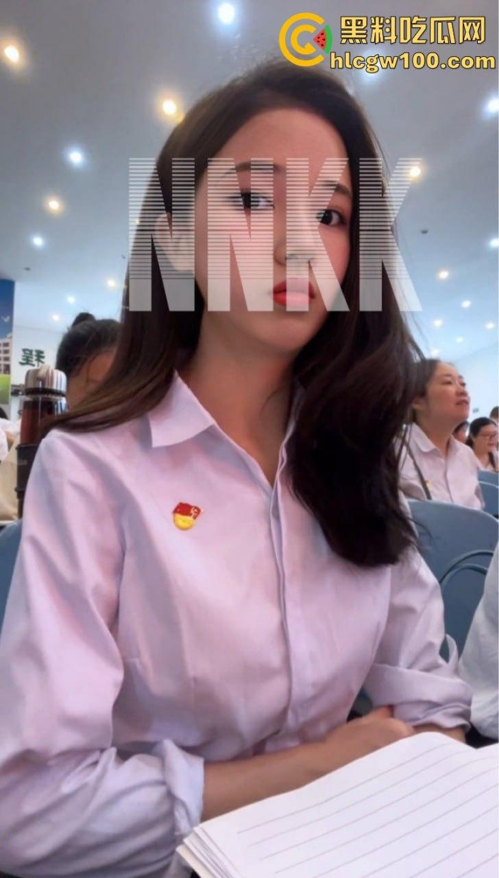 高颜值女大学生【牛奶可可】 外表斯文乖巧JK妹私底下却是骚浪母狗约炮 各种户外露出视频被曝光-3