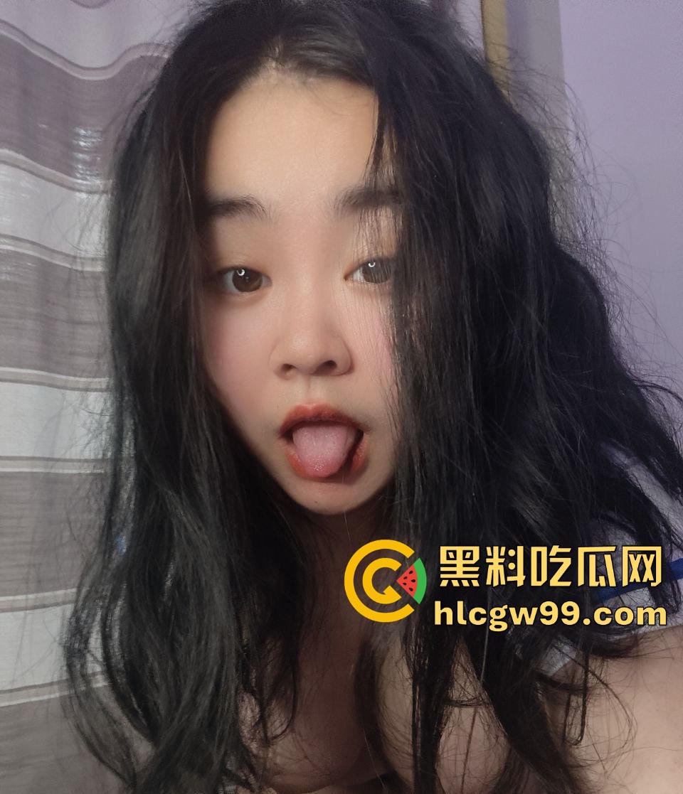 小编推荐！大奶母狗贵州遵义橙果教育培育学校幼师【甘婷婷】外表清纯内心淫荡母狗，网上发裸照撩骚约炮！-6