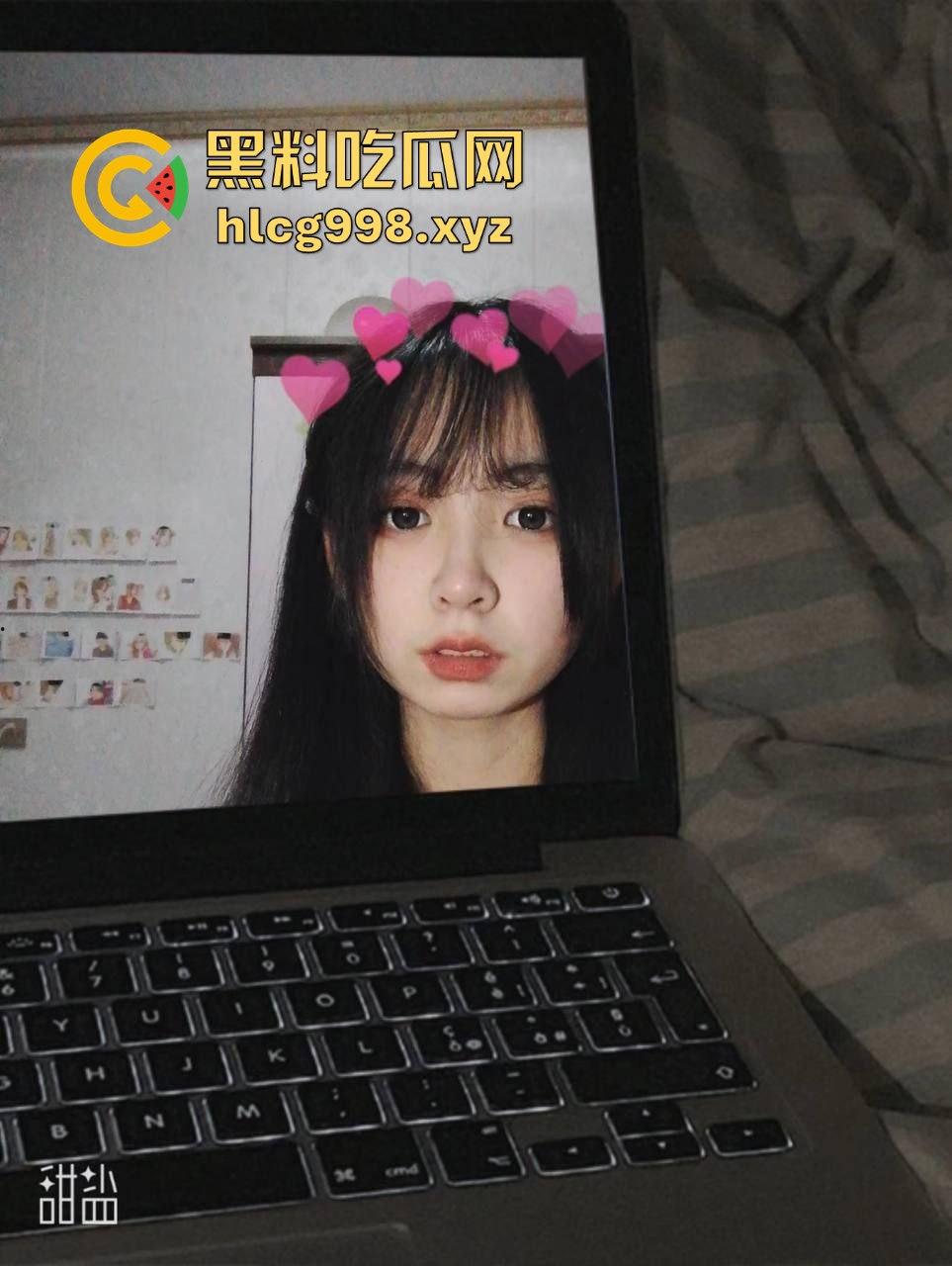 河北美院大一播音『张珊珊』口交视频泄漏！偷吃别人男友被挂校园墙，瓜友围观看看给这口活打个分！-11