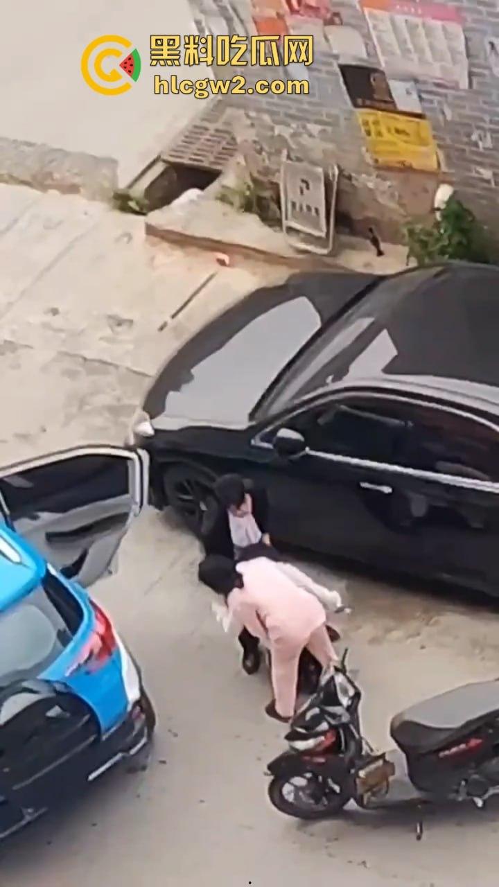 缅甸勐拉醉酒妹酒后倒贴闺蜜老公 强吻硬抱还蹭鸡 原配在一边无能狂怒-4