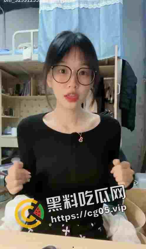 b站 大学生up主 错传私密视频 目前已经下架全部视频 女大学生的屁股就是嫩啊 馒头逼能掐出水 3v合1-2