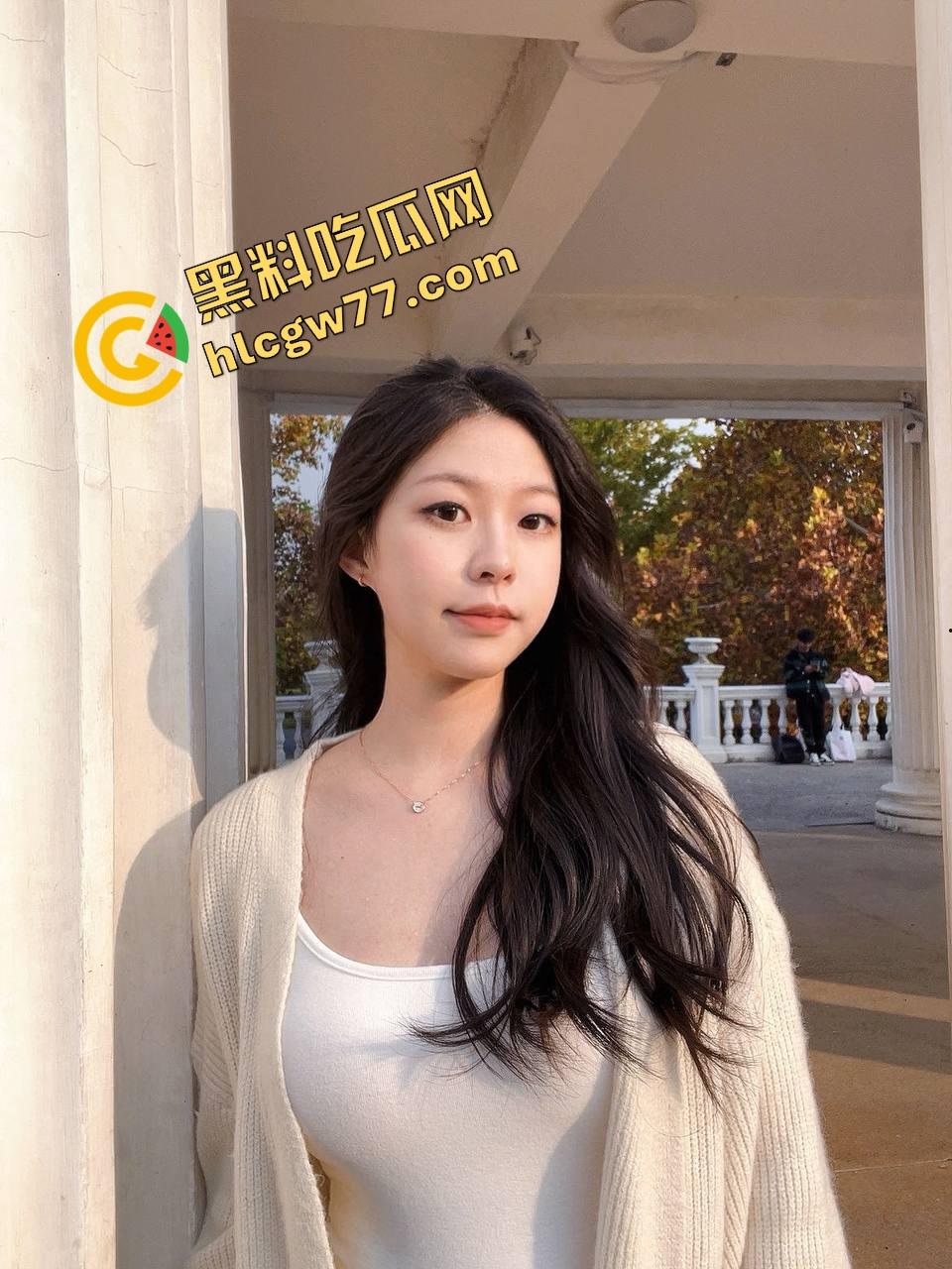 芜湖户外男主播在线双飞,两女争着撅屁股求操,特写内射全程曝光,这哥是真神!-8