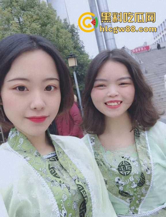 成都极品人妻【范梓幄】下海卖身内幕曝光，被老公逼着当鸡还贷养家，火辣身材夜夜接客！-13