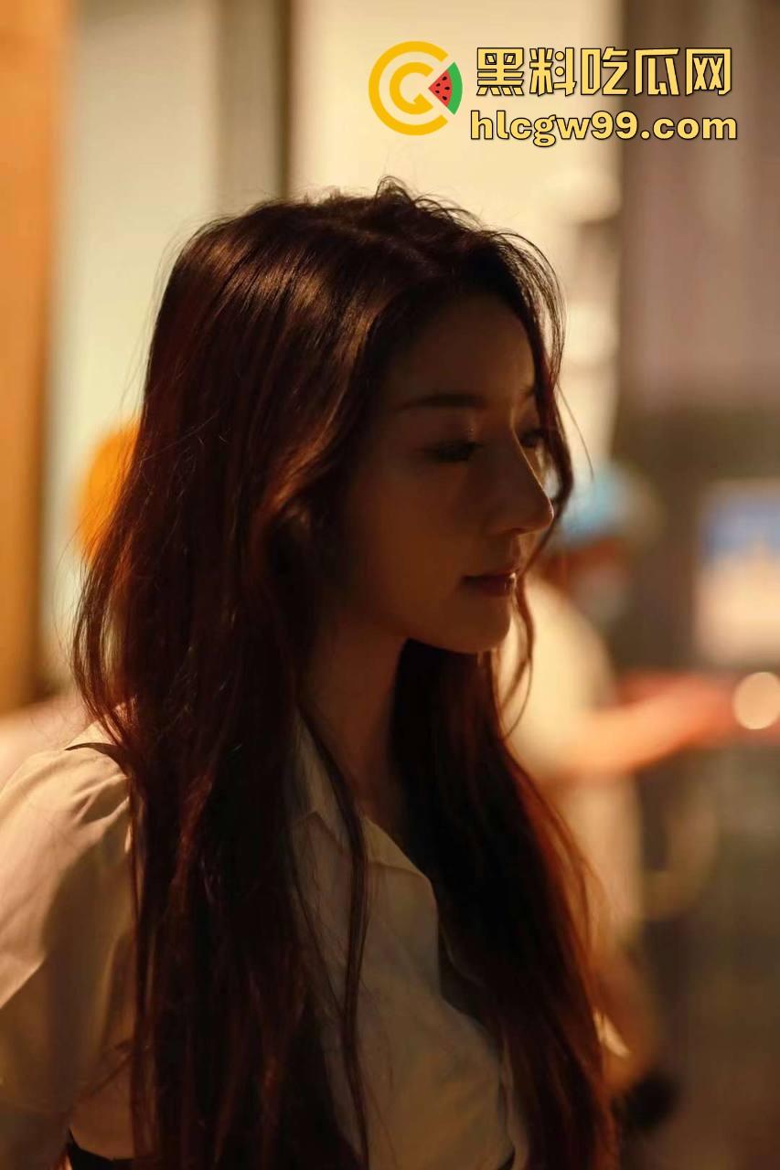 同学聚会为何成出轨场?十年前的班花饭局上撩到失控,荤段子挑动旧情,全场火花四溅!-1