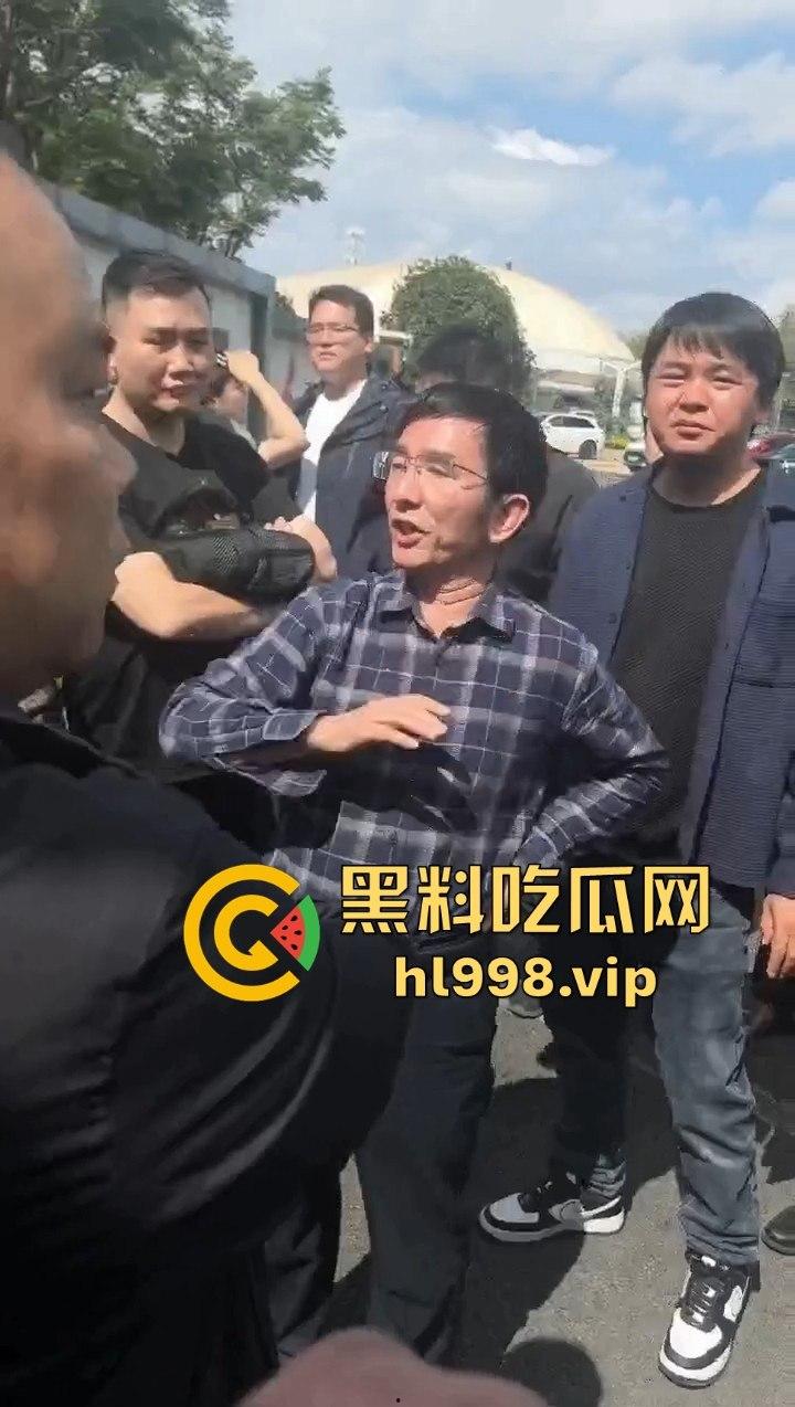 云南昆明长丰学校食堂提供变质肉?校方荒谬回应惹众怒:臭肉怕啥,老鼠蟑螂都能吃!-8