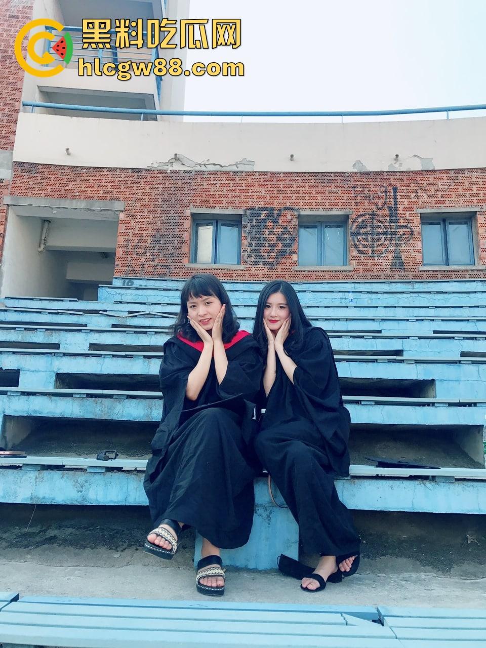 青岛少年宫老师【黄灿灿】沦为教育厅长儿子肉便器，天天被糟蹋写精厕内射，轮流被主子朋友操！-4