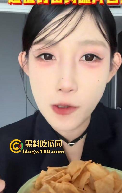 抖音反差母狗【王圆圆】骚气舞蹈视频流出,蕾丝透明装扭的真骚。-7