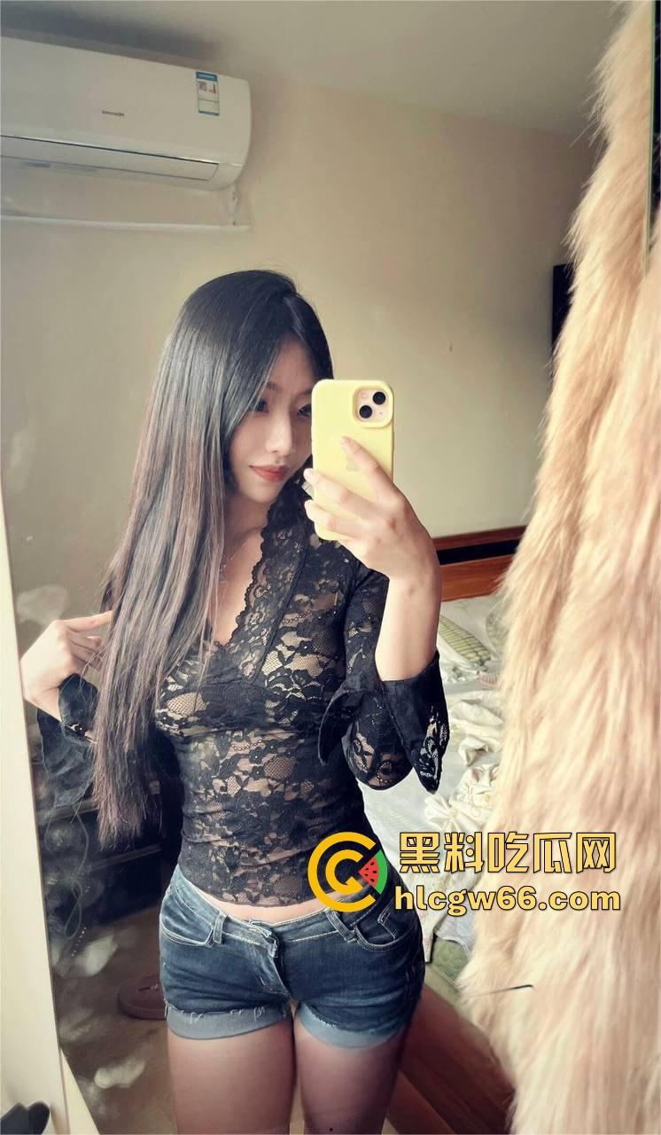 南开反差婊【金月敏】嫩乳肥臀淫汁喷一地,有男友还当劈腿母狗,大屌操翻下贱逼,主动张嘴舔精子!-1