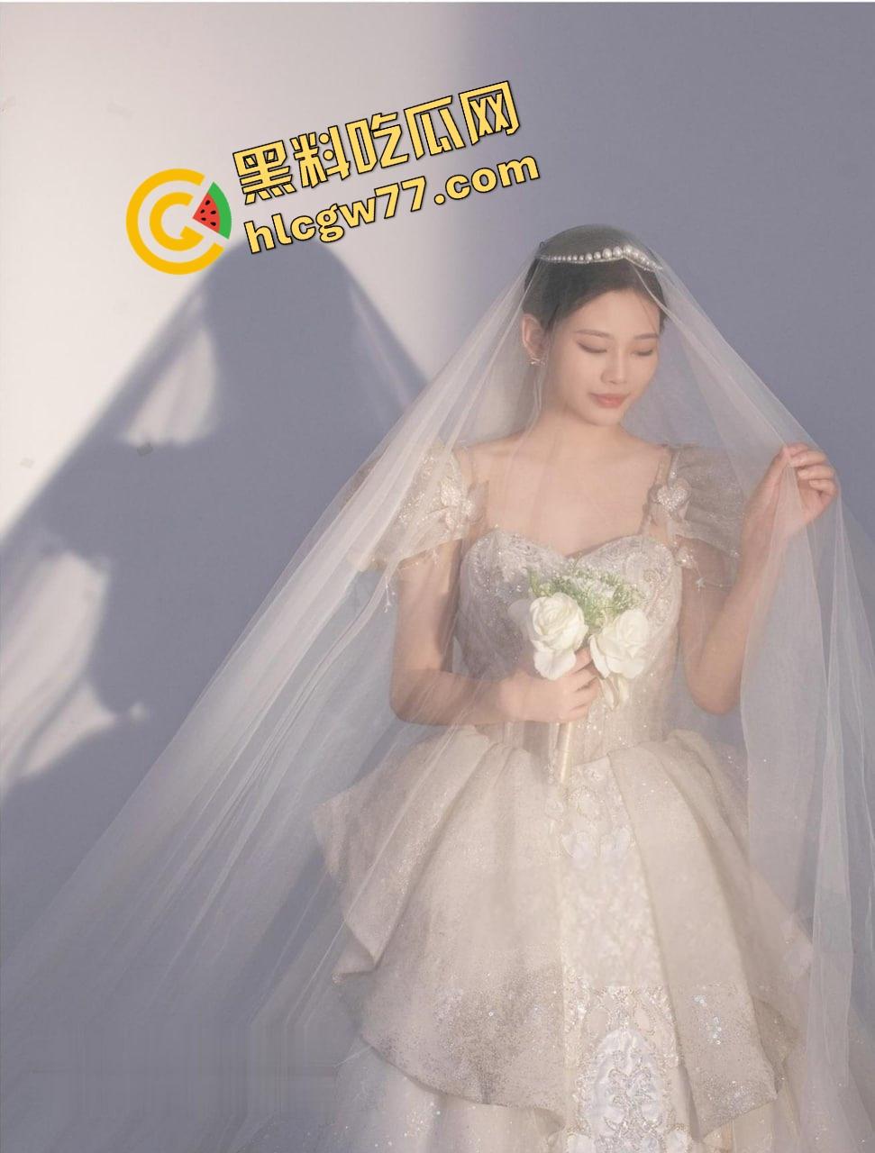 妻子任由单男享用，怼的越猛老公约开心尤其是让穿上婚纱那另外的一番感觉 真的是太爽了 ！-2