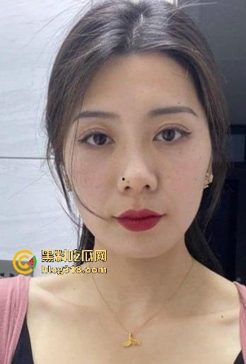 约炮极品美容院老板娘，巨乳翘臀性感人妻，拉到厕所就是一顿爆操强制吞精，这身材很难不爱！-3