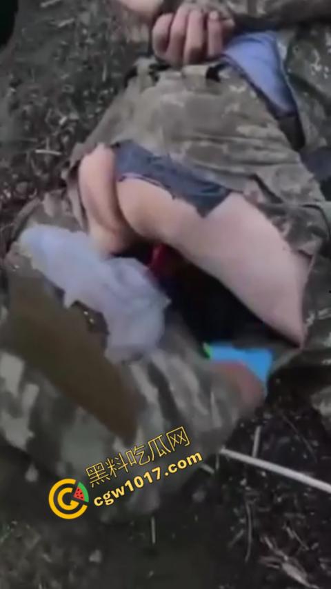 恐怖慎入:战俘被残虐致死内部视频曝光:耳朵,阴茎被残忍收割,现场画面血腥暴力,胆小这勿入!-7