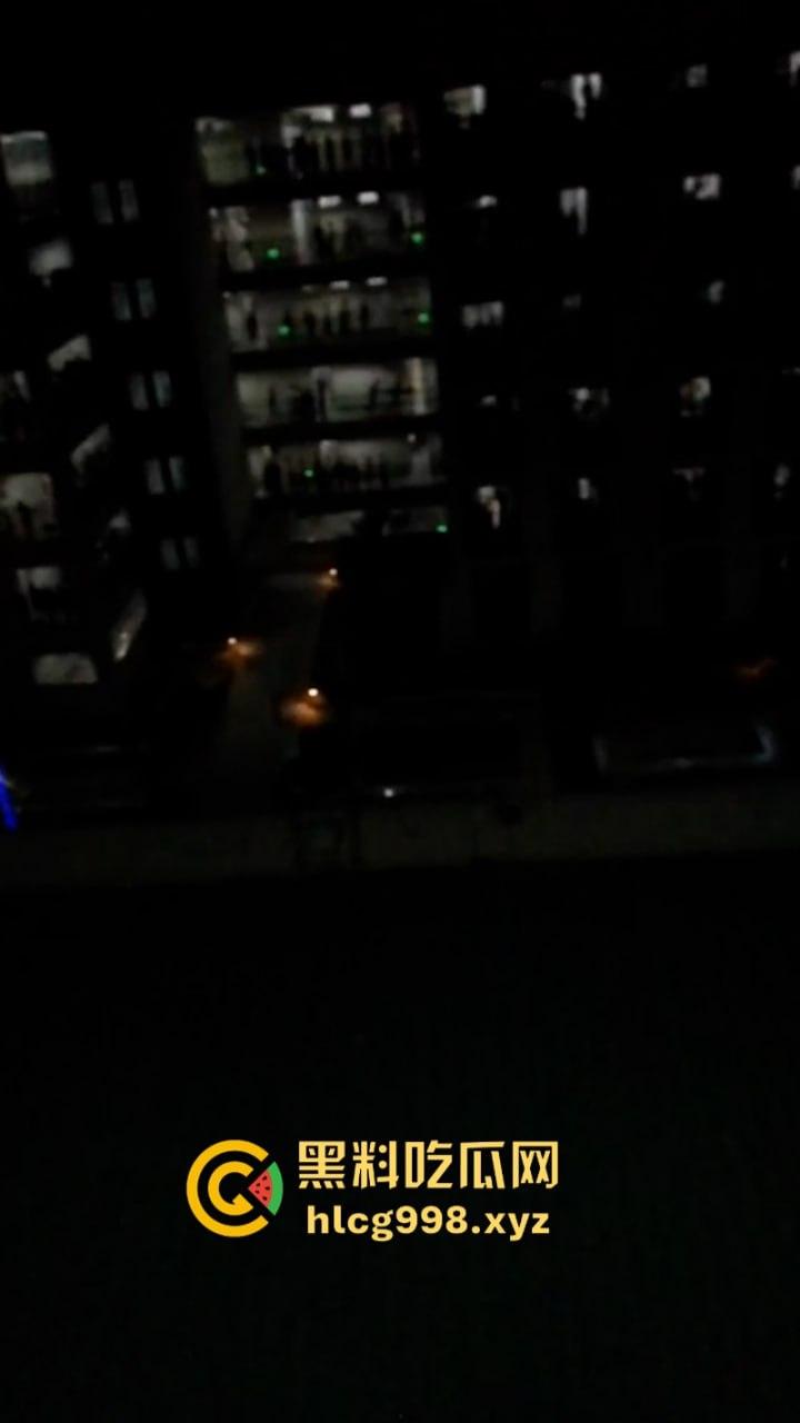 柳州机电一学生跳楼自杀 现场视频揭露真实原因 竟是连裤衩都赔干净了??-6