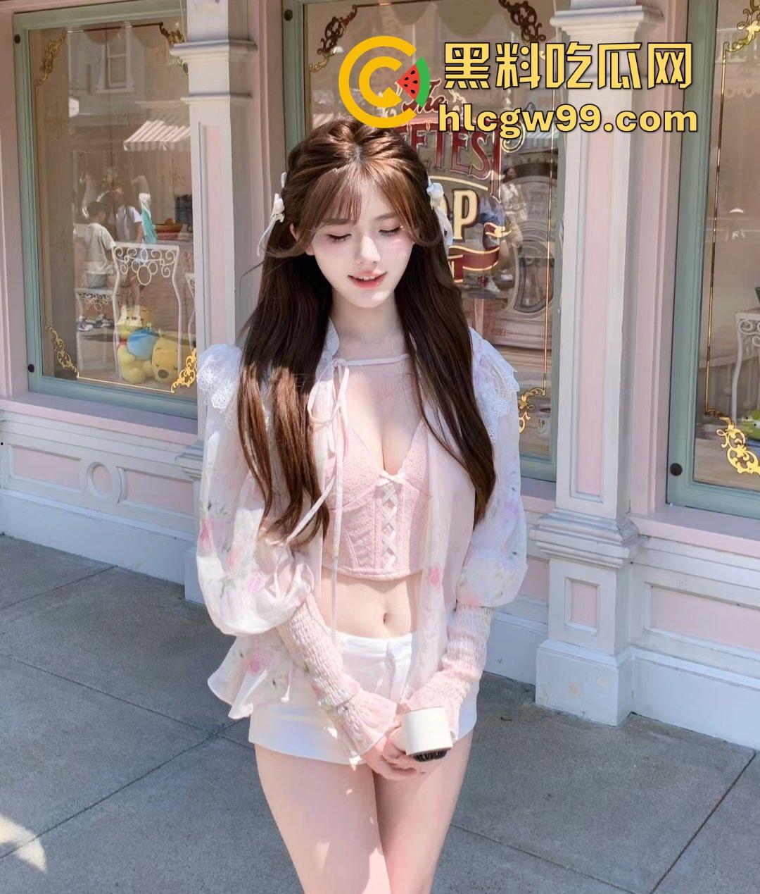 大年初六妹妹带我去酒吧，参加闺蜜生日局妹妹喝醉后，刚到家就把我推倒直接脱下我的裤子开始吃鸡巴！-2