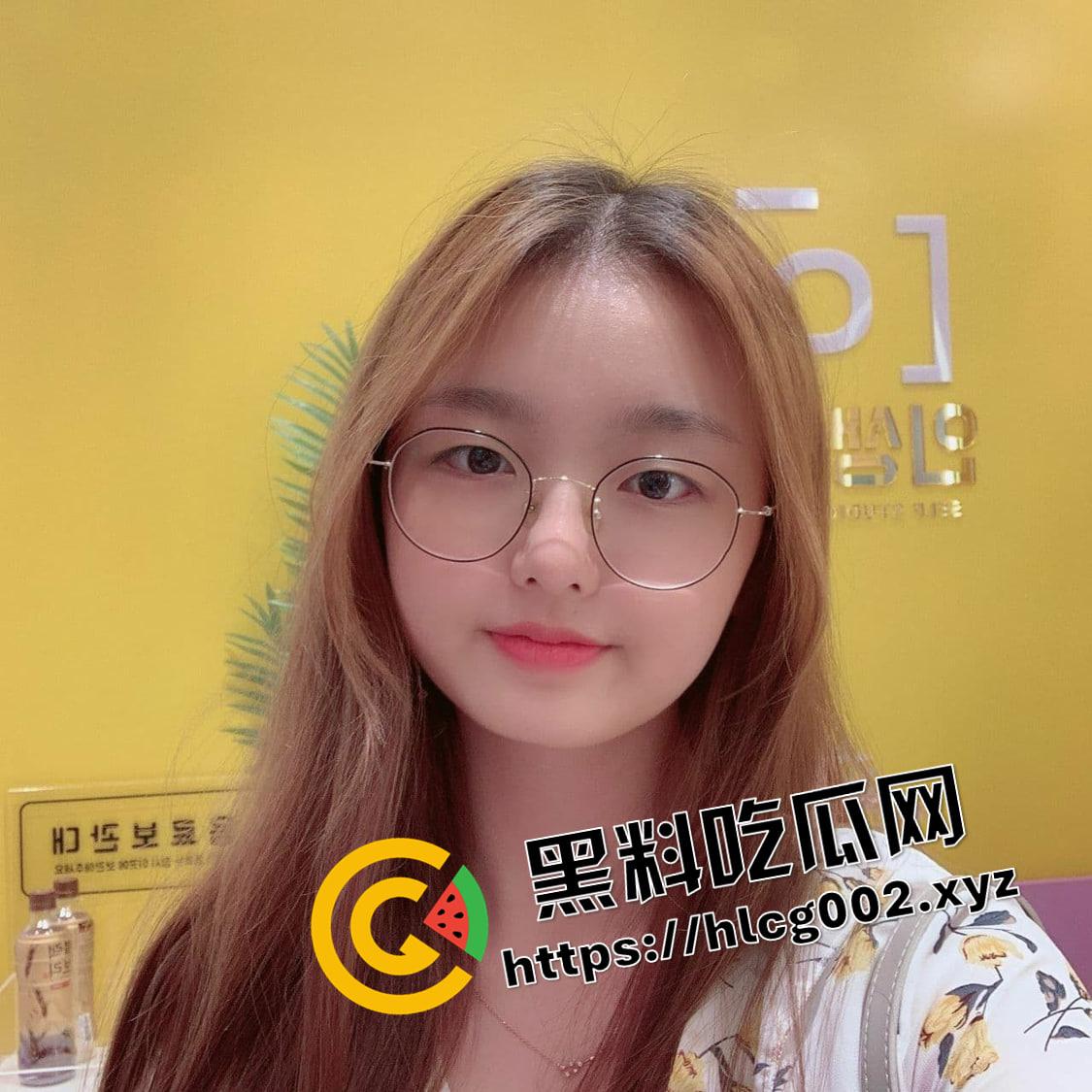 四川大学巨乳学妹 和同校学长玩调教 珠圆玉润极品大奶 极品自拍被学长系数流出-3