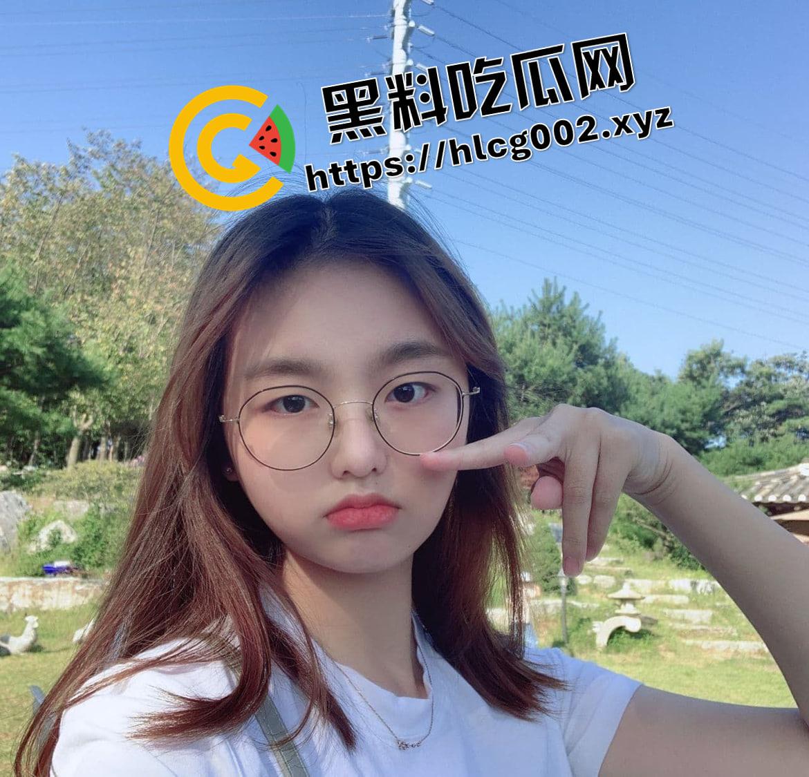 四川大学巨乳学妹 和同校学长玩调教 珠圆玉润极品大奶 极品自拍被学长系数流出-8