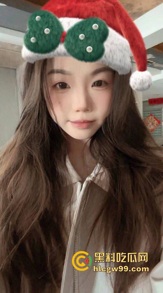 高颜值美女【林淼】白嫩大奶子晃得人眼花，自慰掰穴爽到喷水，被操到崩溃求饶，极品身材玩一次能爽三天！-1