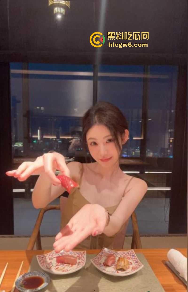 抖音百万粉丝网红【Sun雅乔】翻车了！2分钟卖淫黑料曝光，性爱视频实锤，骚货一个还当小仙女导师！-3