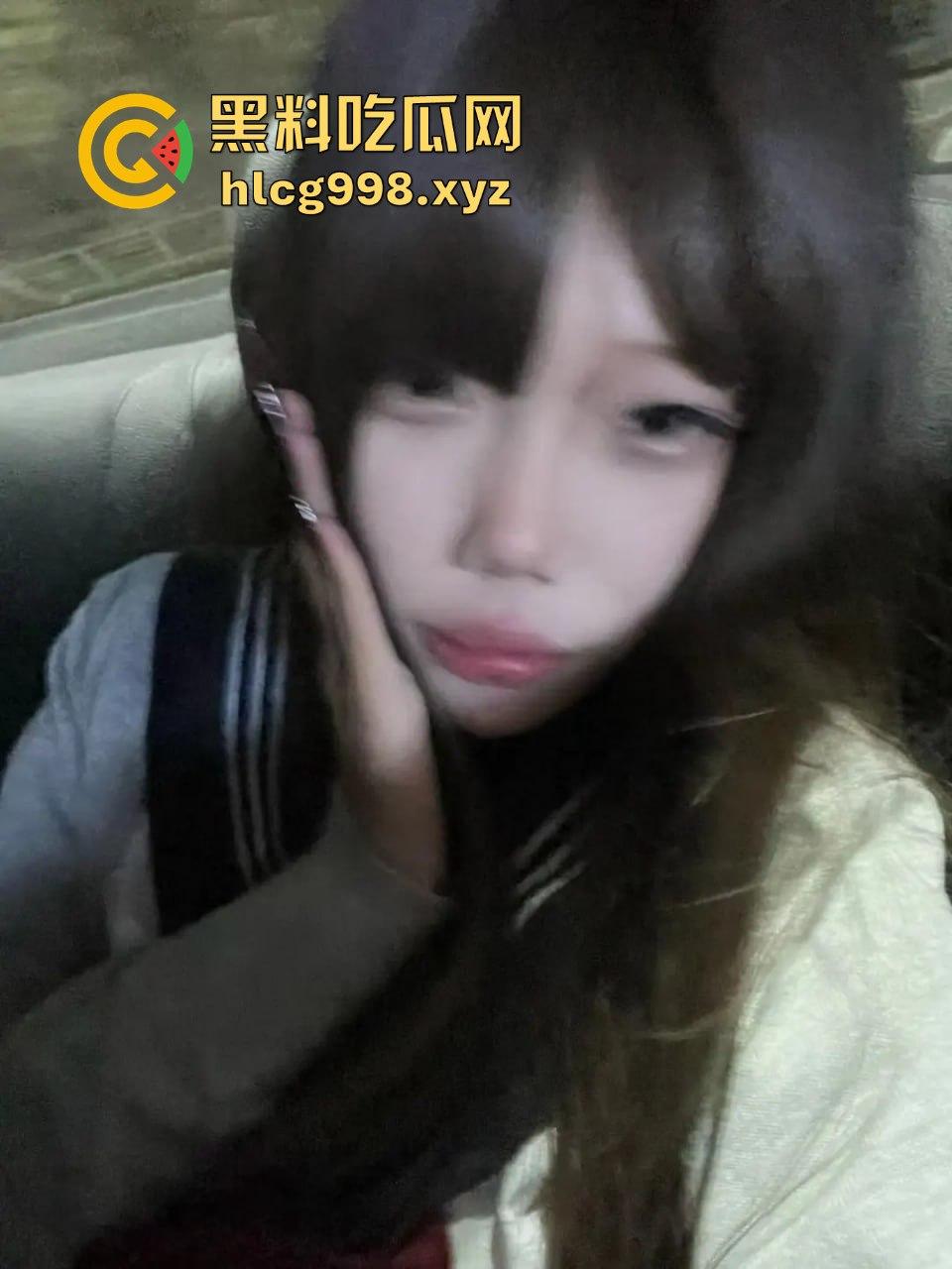 花臂精神小妹原来这么猛！探花爆日完她还不够，朋友圈爆料：一天不被操就要自己冲两次！-13