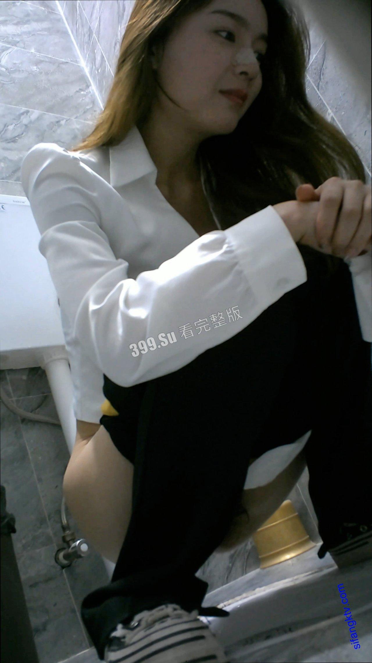 固定摄像头 全景偷拍几位高质量的夜总会妹子，办公室女主播和女澡堂代拍-1