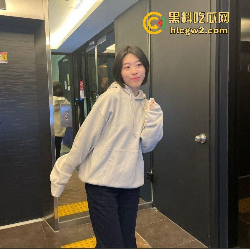 北京SOHO健身女教练【范珊珊】自拍自慰视频疯传，桃红奶晕勾引男学员报课，健身报得多还能上床？-6