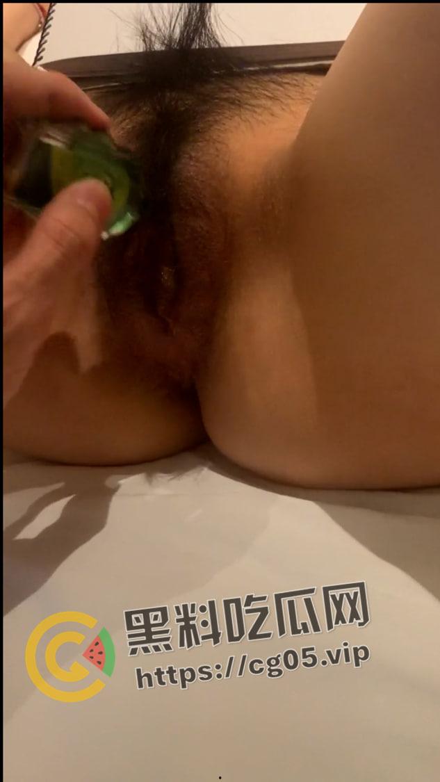 德州学院大二母狗 一个主人不够找了两个主人 带着跳蛋上课 在厕所被口交爆炒 性欲非常旺盛 经常勾搭陌生人干她-24